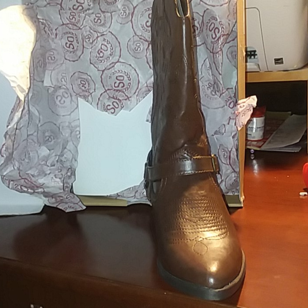 Cowboy Boots - Picture 5 of 8